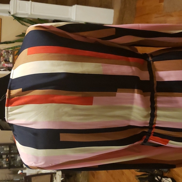 Large Vera Modano Multi-Colored Shirt dress - Picture 7 of 8